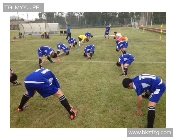 成都足球队荣登足球团队协作排行榜第五名展现团队精神与实力